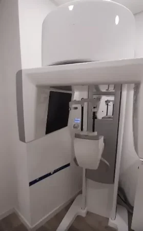Equipo Radiológico De Tomografía Equipo de radiología y tomografía computarizada de alta precisión